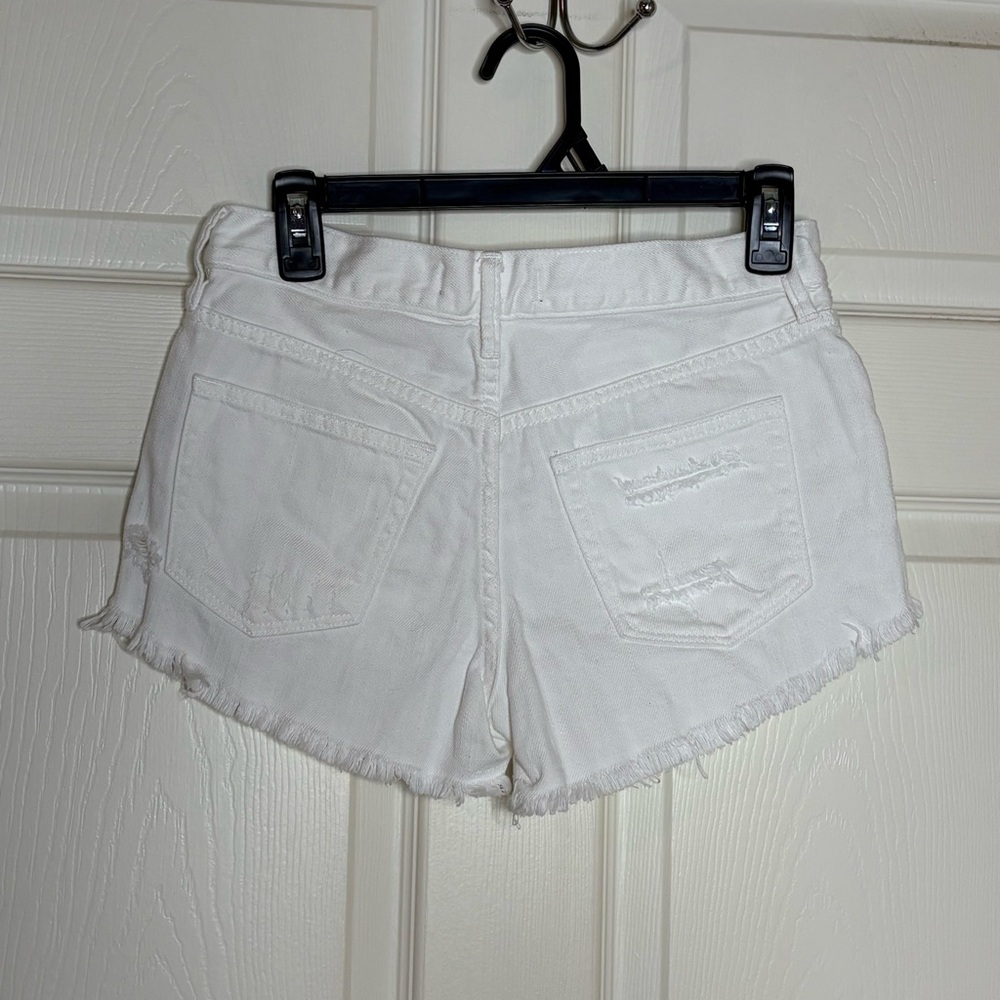 WE THE FREE denim shorts White distressed button fly
100 % Cotton Short - Picture 2 of 6